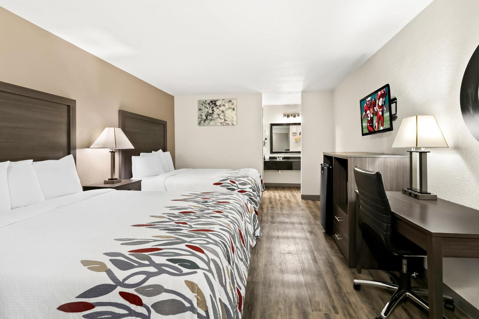 Red Roof Inn & Suites Duncan Bagian luar foto