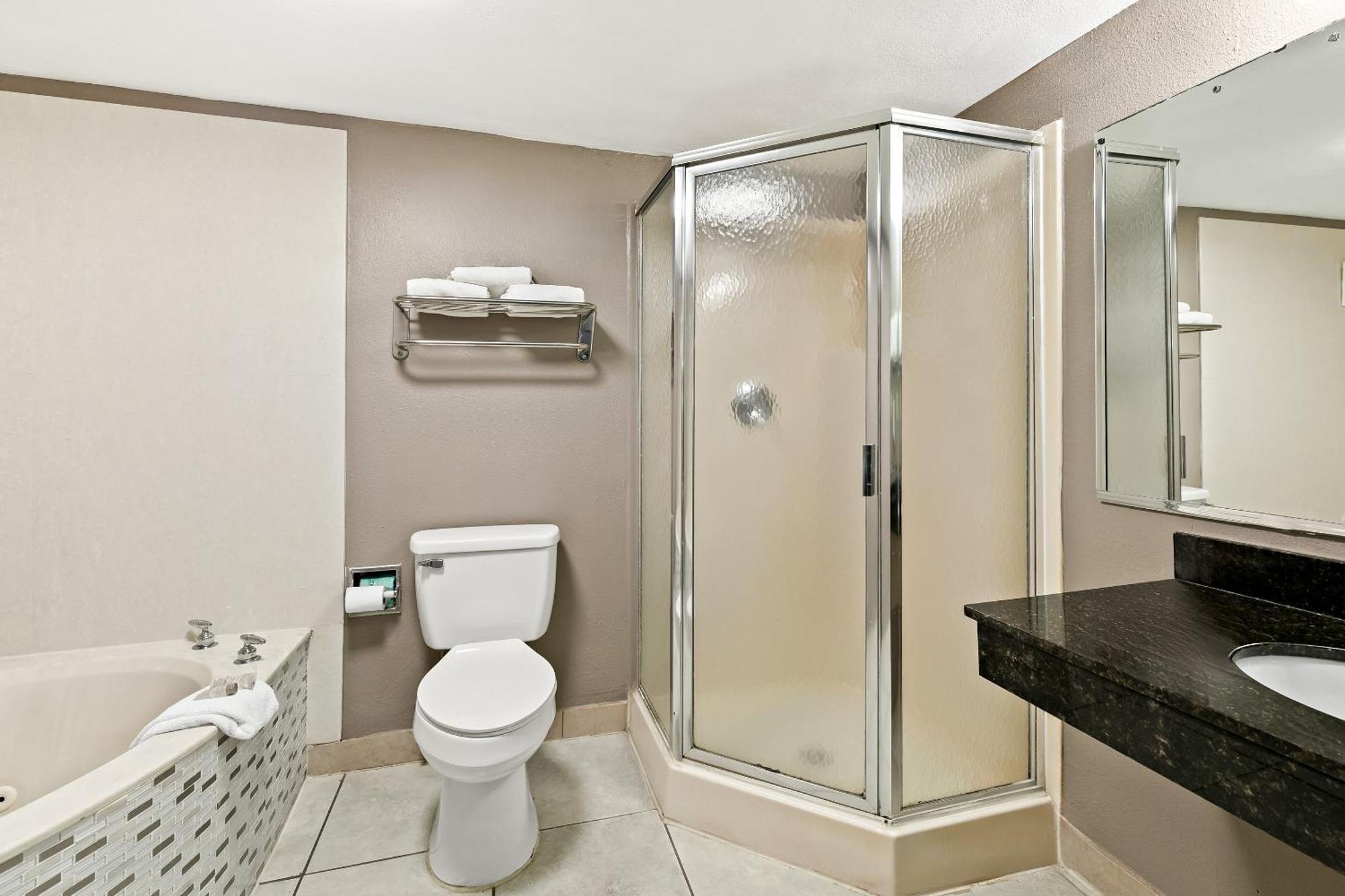 Red Roof Inn & Suites Duncan Bagian luar foto