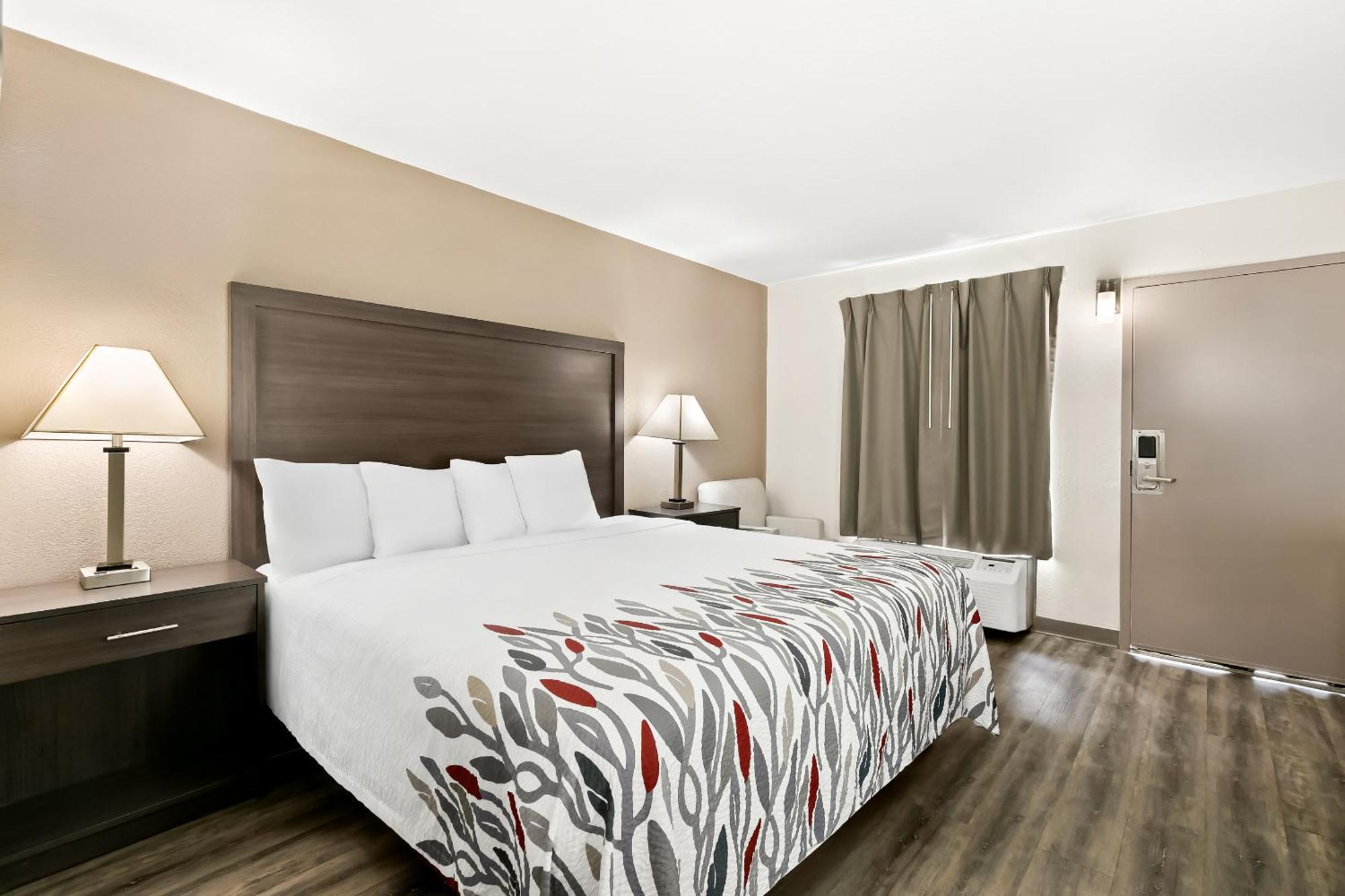 Red Roof Inn & Suites Duncan Bagian luar foto