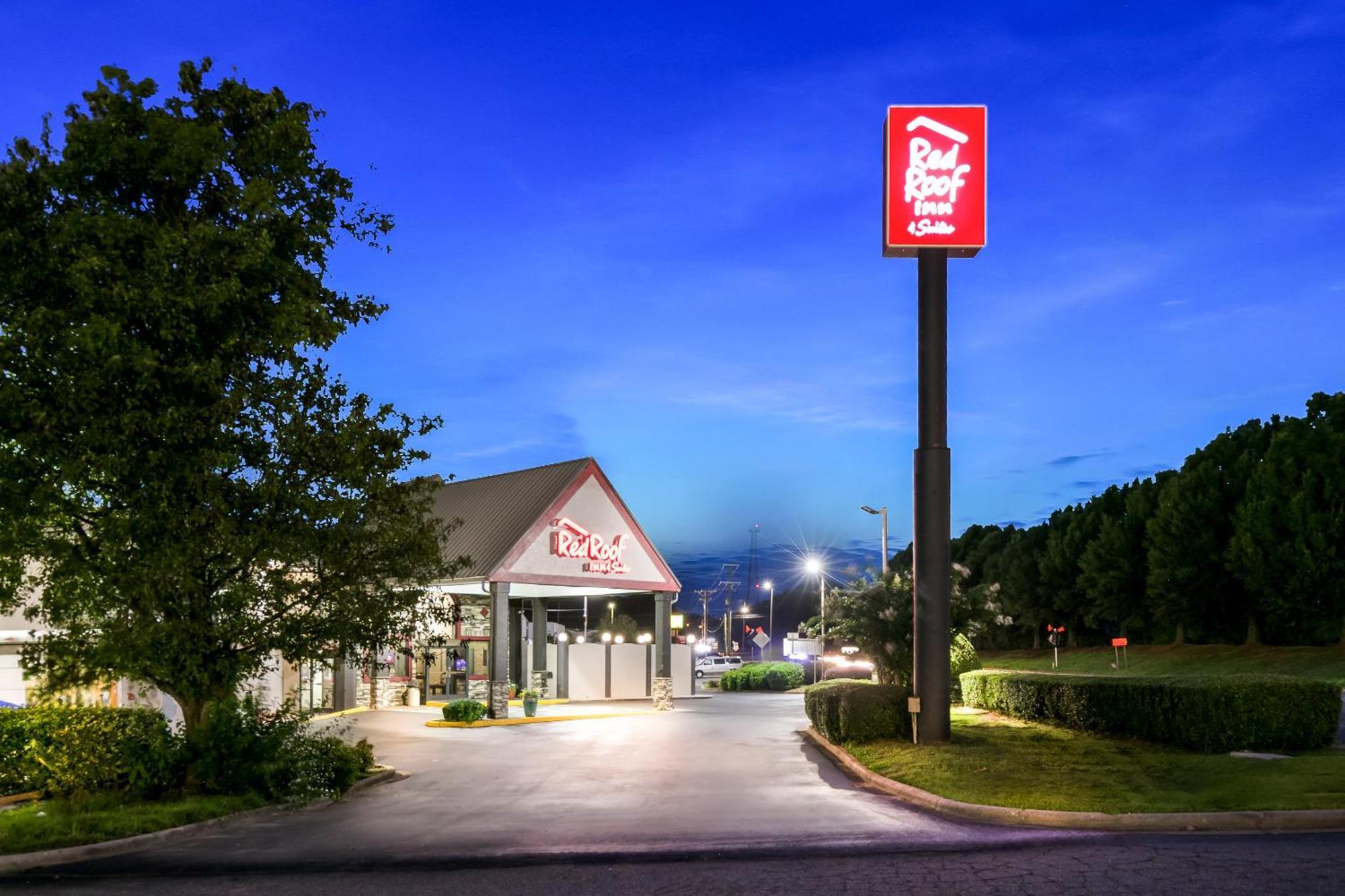 Red Roof Inn & Suites Duncan Bagian luar foto