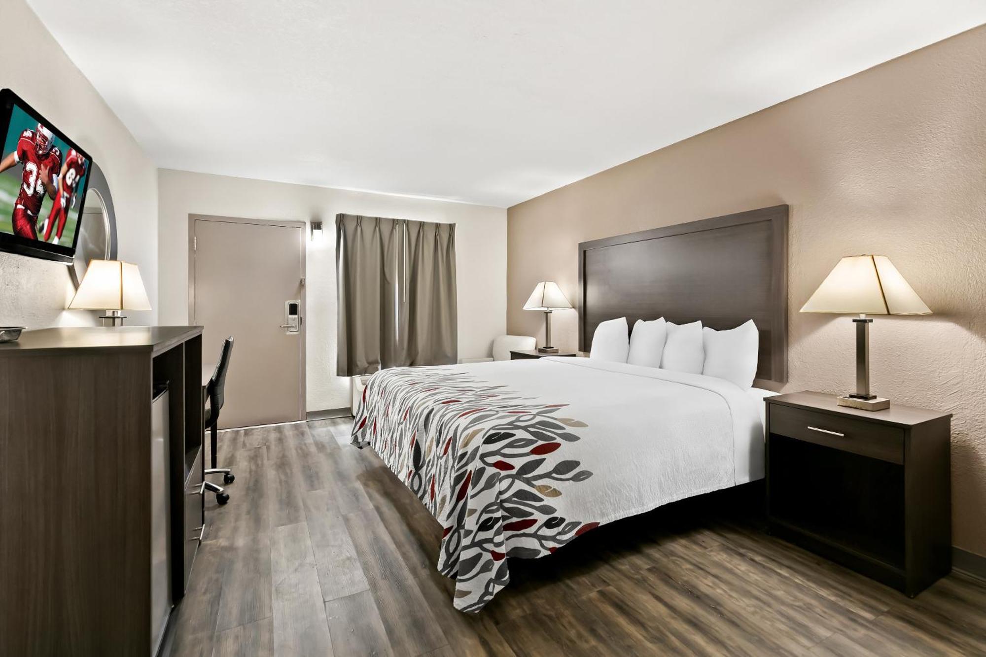 Red Roof Inn & Suites Duncan Bagian luar foto